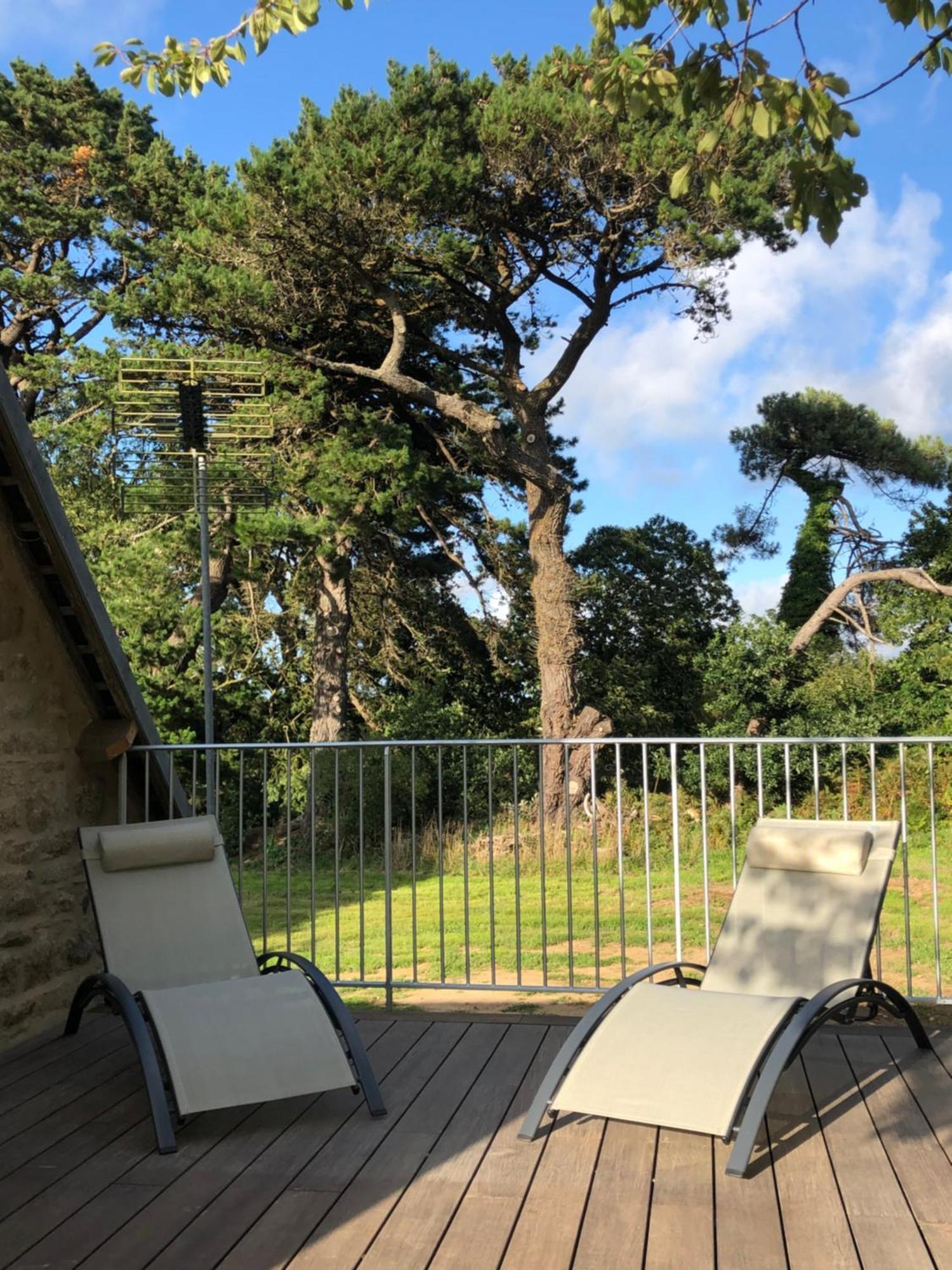 Les Ecolodges Sous Le Phare Louannec Exterior foto